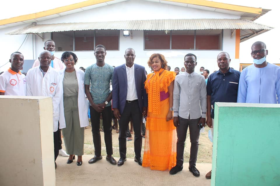 LE DG ET SES COLLABORATEURS