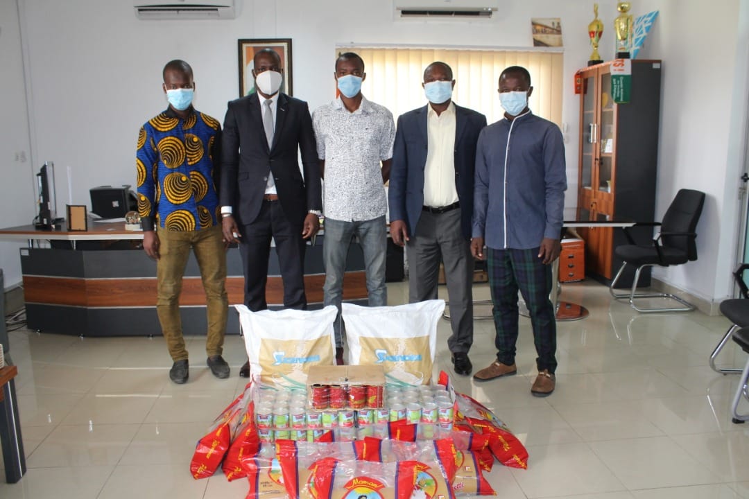 You are currently viewing DON DE VIVRES ET DE NON VIVRES A L&rsquo;ASSOCIATION DES ELEVES ET ETUDIANTS MUSULMANS DE COTE D&rsquo;IVOIRE SECTION UNIVERSITE NANGUI ABROGOUA (AEEMCI-UNA)