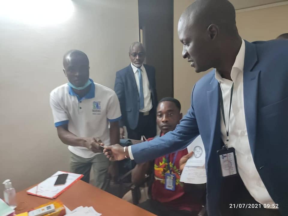 You are currently viewing VISITE DU DIRECTEUR DU CROU-ABIDJAN 2 A LA CITÉ UNIVERSITAIRE DE WILLIAMSVILLE