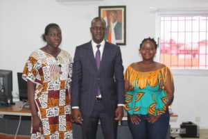 Lire la suite à propos de l’article LE DIRECTEUR SOUTIENT LES ÉTUDIANTES SCIENTIFIQUES