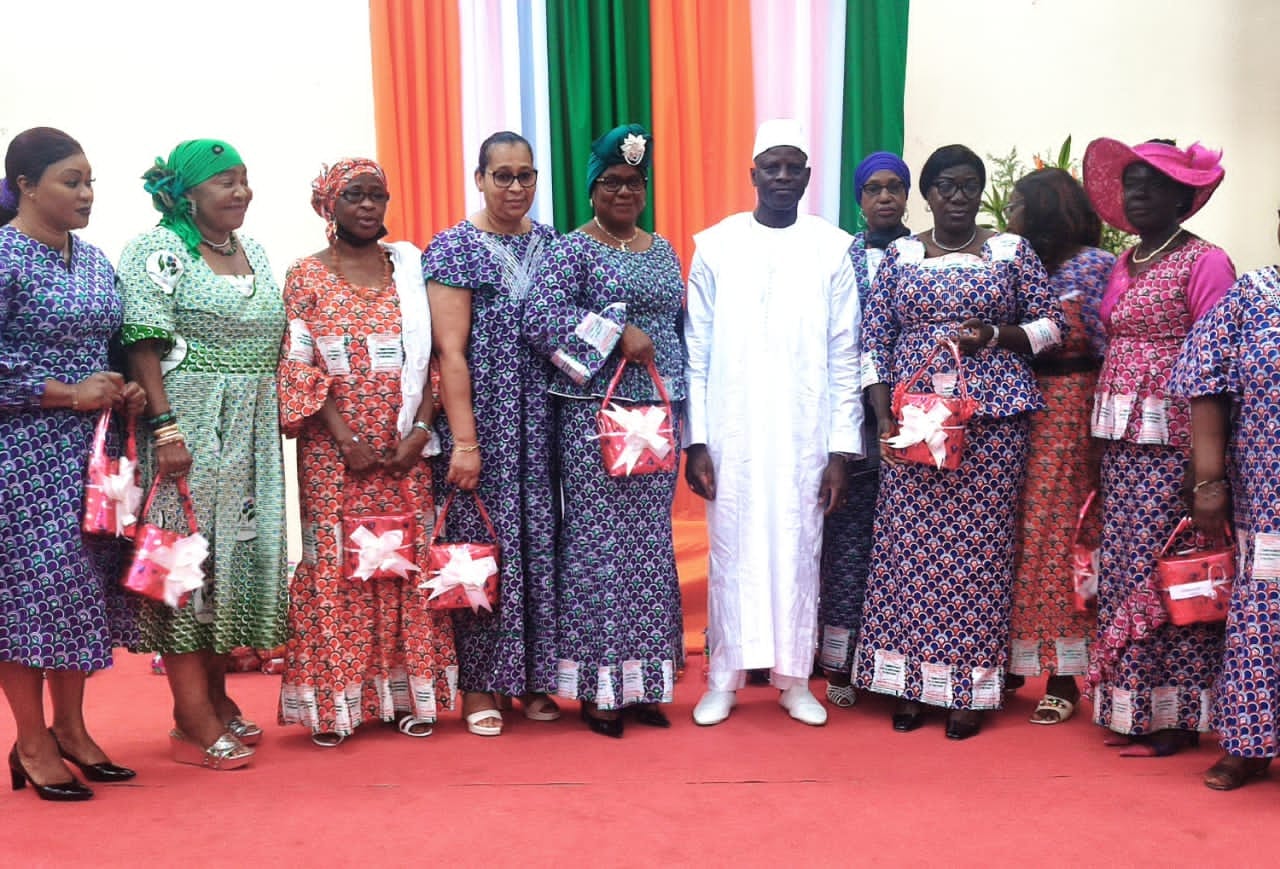 Lire la suite à propos de l’article LES FEMMES DU MINISTÈRE DE L’ENSEIGNEMENT SUPÉRIEUR ET DE LA RECHERCHE SCIENTIFIQUE CÉLÉBRÉES