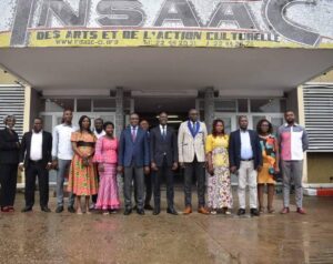 Lire la suite à propos de l’article SIGNATURE DE CONVENTION DE  PARTENARIAT ENTRE LE CROU ABIDJAN 2 ET L&rsquo; INSAAC